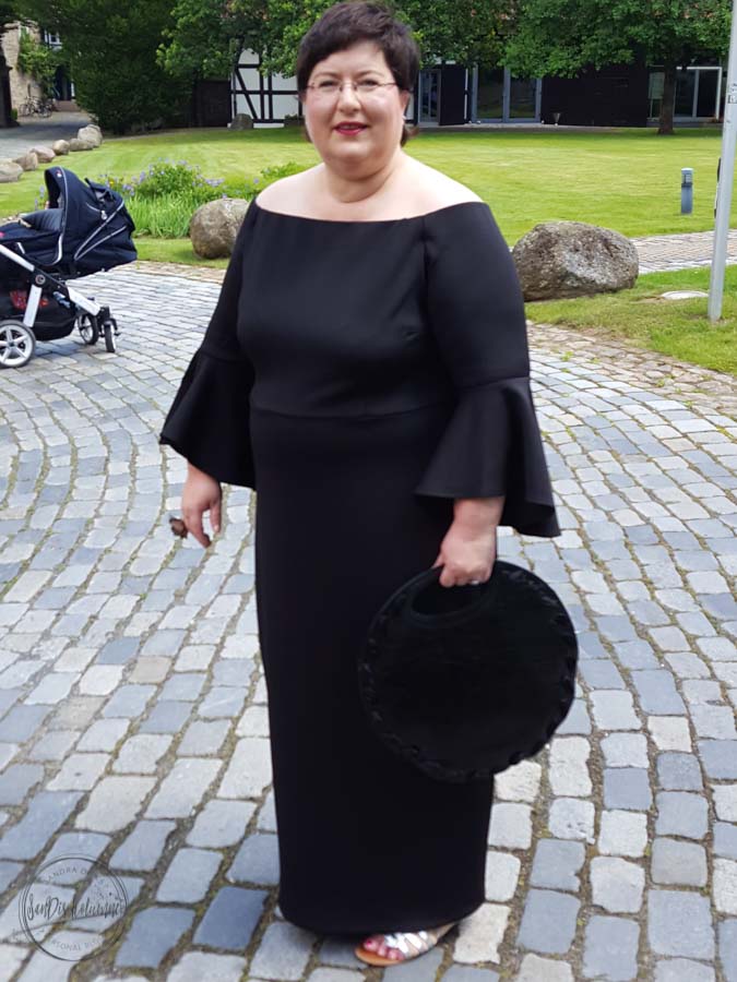 Sandra Dirks - Mein langes schönes schwarzes Kleid von Eloquii