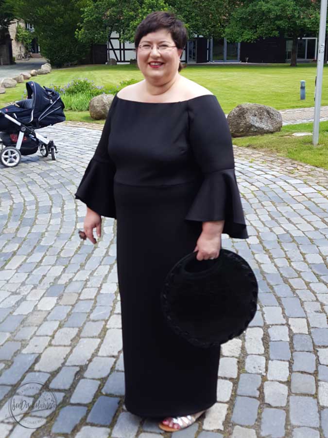 Sandra Dirks - Mein langes schönes schwarzes Kleid von Eloquii